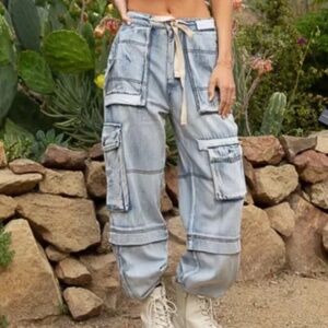 POL Light Wash Cargo Jeans Oversized Barrel Baggy Utility Fisherman Boho Beach